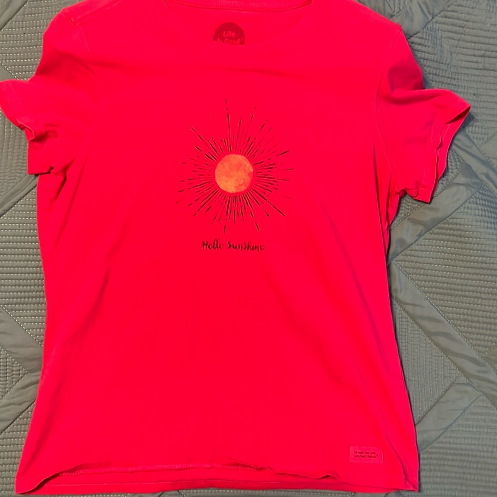 Life is Good. Women’s crusher tee size medium